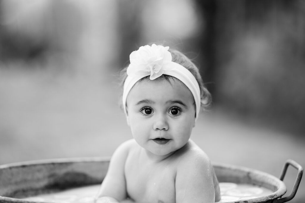 Baby Fotoshooting schwarz weiß