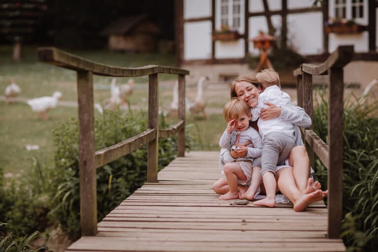 Bauernhof Familien Fotoshooting mutter mit Kind